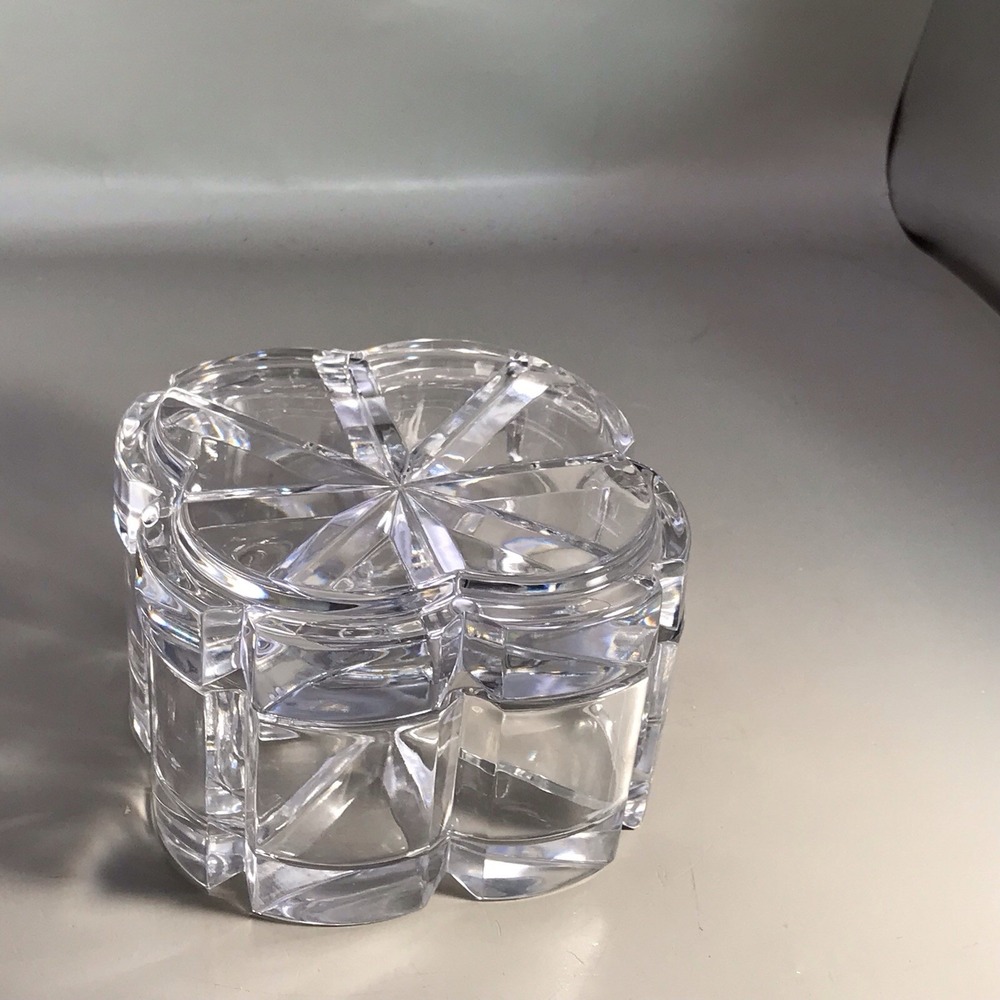 Beautiful Cut Crystal‎ Trinket Box 4.25" X 4.25"